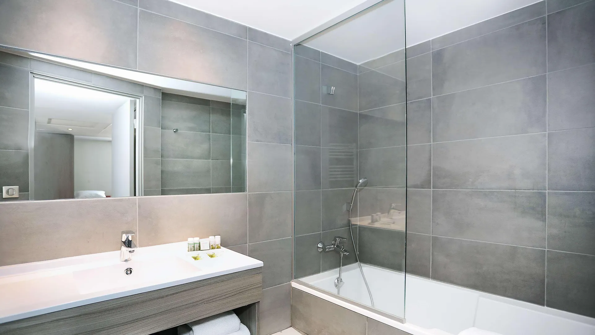 Best Western Linko Aubagne Hotel